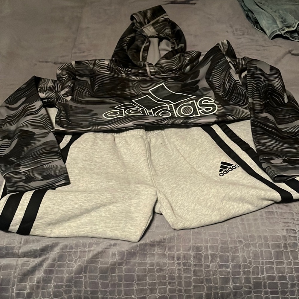 Adidas sweatshirt with sweatpants